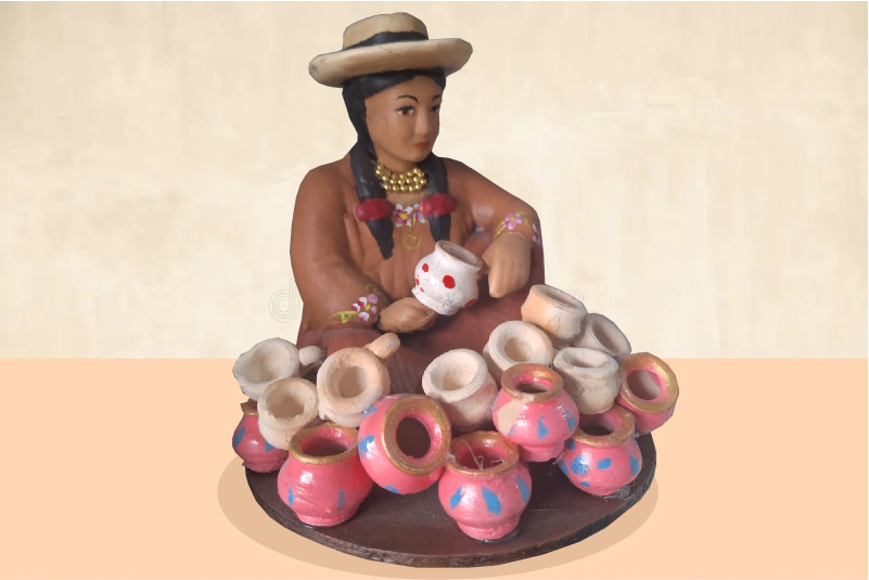 Chola Cuencana con Vasijas de Barro